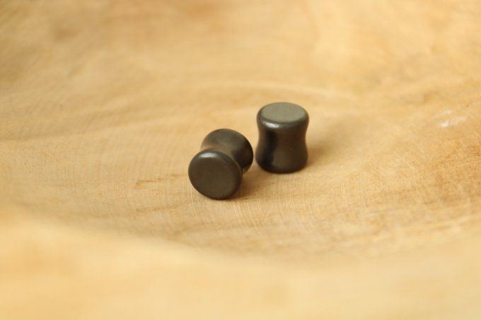 Plugs 8mm Hématite